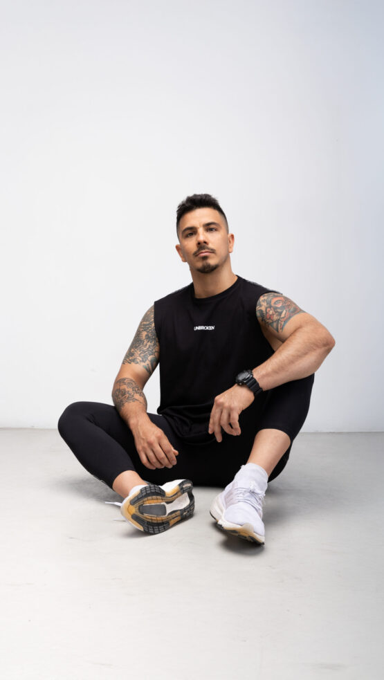 Musculosa Boxy unisex lisa negro